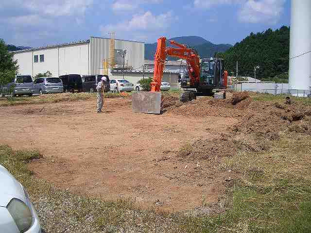 駐車場の工事 | 鉄骨住宅や工場・施設なら丹波市の工務店「栄伸建設」