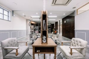 商業施設内リノベーション　ヘアーサロン | 鉄骨住宅や工場・施設なら丹波市の工務店「栄伸建設」