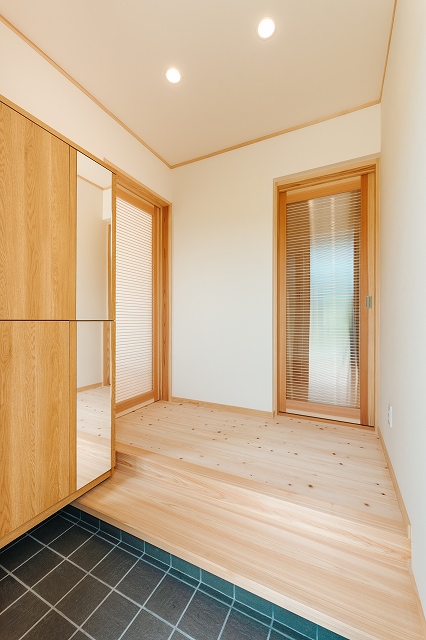 住む人にやさしい自然素材の家 | 鉄骨住宅や工場・施設なら丹波市の工務店「栄伸建設」