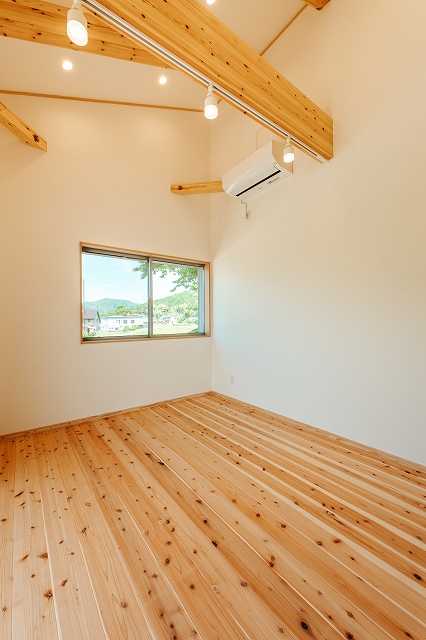 住む人にやさしい自然素材の家 | 鉄骨住宅や工場・施設なら丹波市の工務店「栄伸建設」