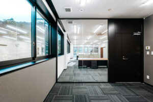 生産現場とオフィスがリンクする、先進のビジネスベース | 鉄骨住宅や工場・施設なら丹波市の工務店「栄伸建設」