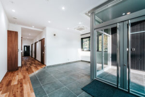 生産現場とオフィスがリンクする、先進のビジネスベース | 鉄骨住宅や工場・施設なら丹波市の工務店「栄伸建設」