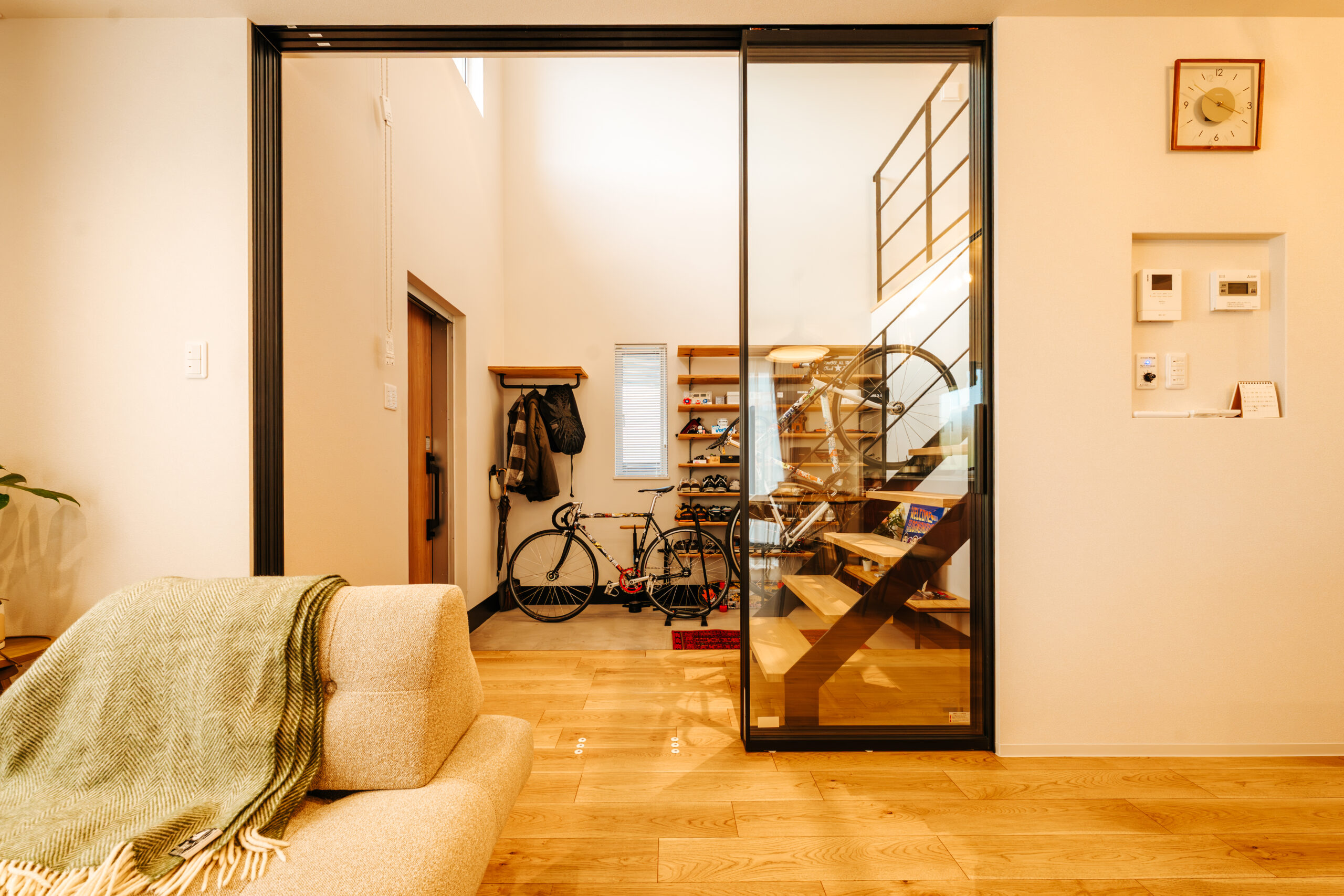 P1120631 (1) 趣味を遊び尽くす、土間と吹き抜けのある家 | 鉄骨住宅や工場・施設なら丹波市の工務店「栄伸建設」