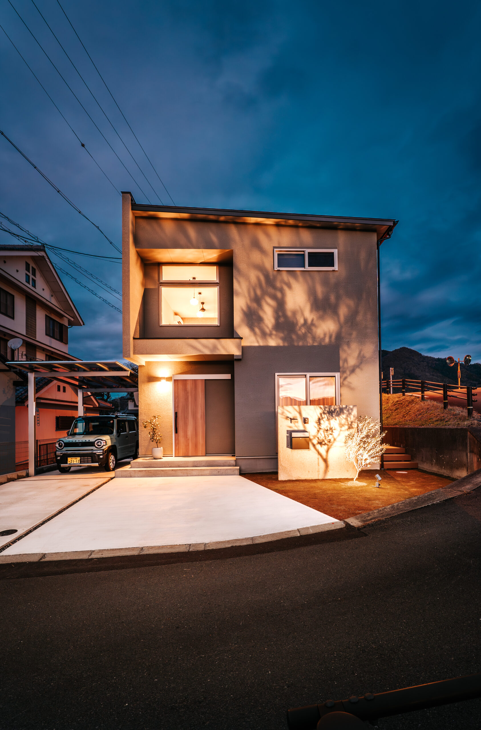 P1120796-3 趣味を遊び尽くす、土間と吹き抜けのある家 | 鉄骨住宅や工場・施設なら丹波市の工務店「栄伸建設」